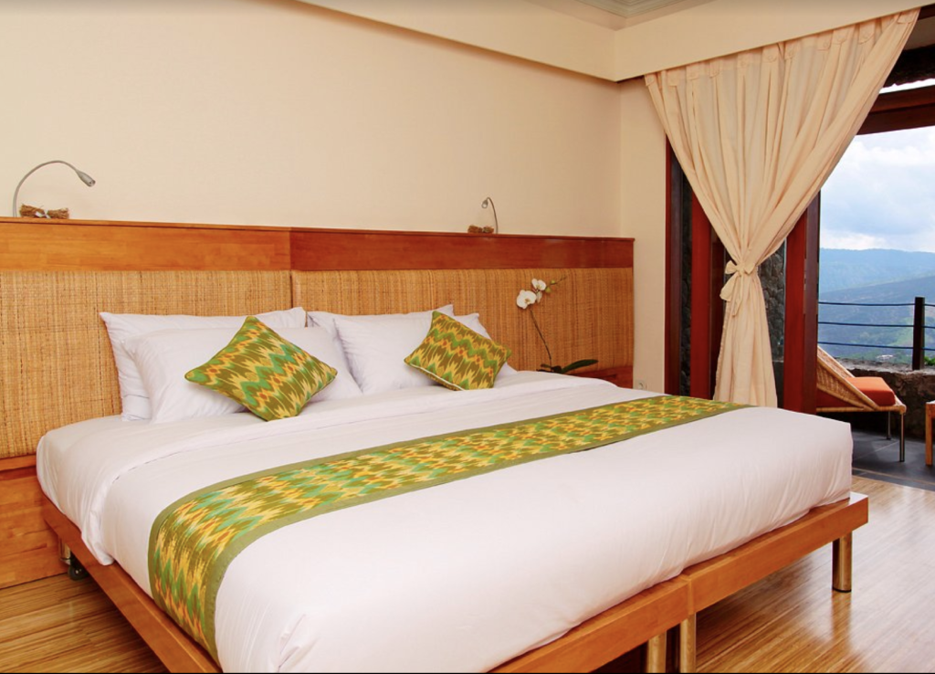 7. Lakeview Hotel & Restaurant – A Family-Friendly Haven in Kintamani