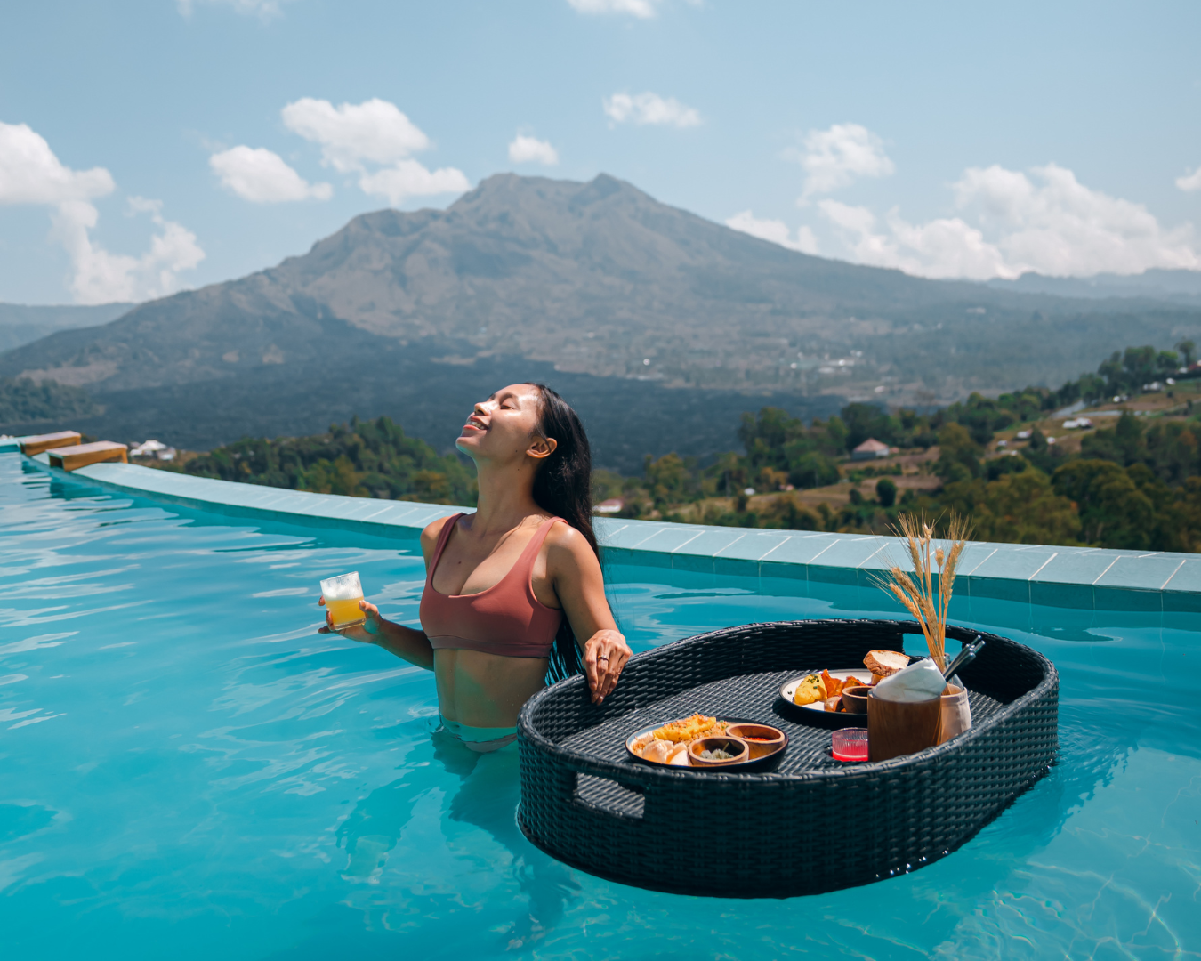 Best Floating Breakfast with Mount Batur Views in Kintamani